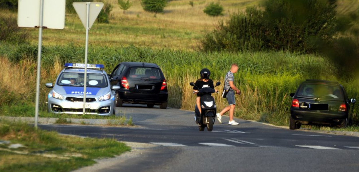 Kontrola kierowców na obwodnicy północno-wschodniej Chrzanowa (skrzyżowanie z Okrzei)