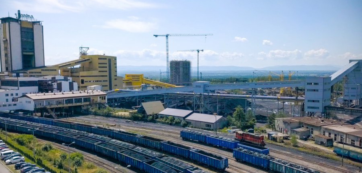 Zakład Górniczy Janina w Libiążu wraz z budowanym w oddali nowym szybem do poziomu 800. FOT. TAURON
