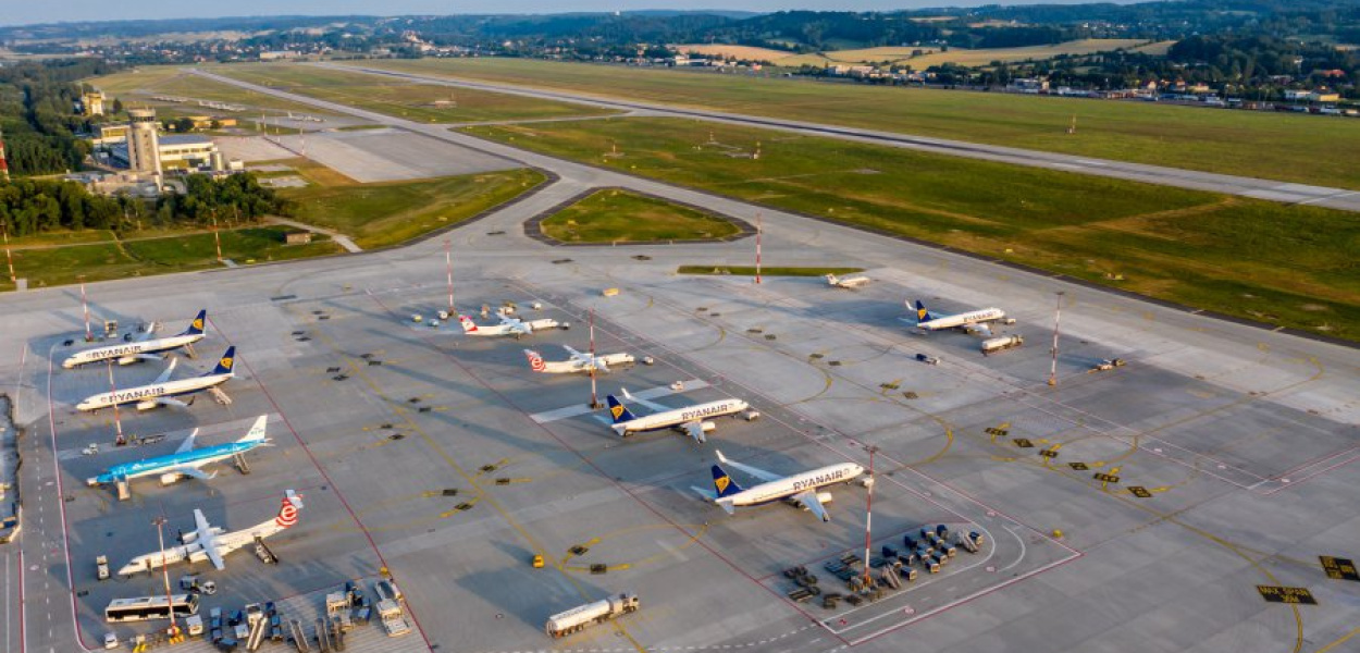 Krakowskie lotnisko obsługuje 7 mln pasażerów rocznie.  Fot. fotoair.com