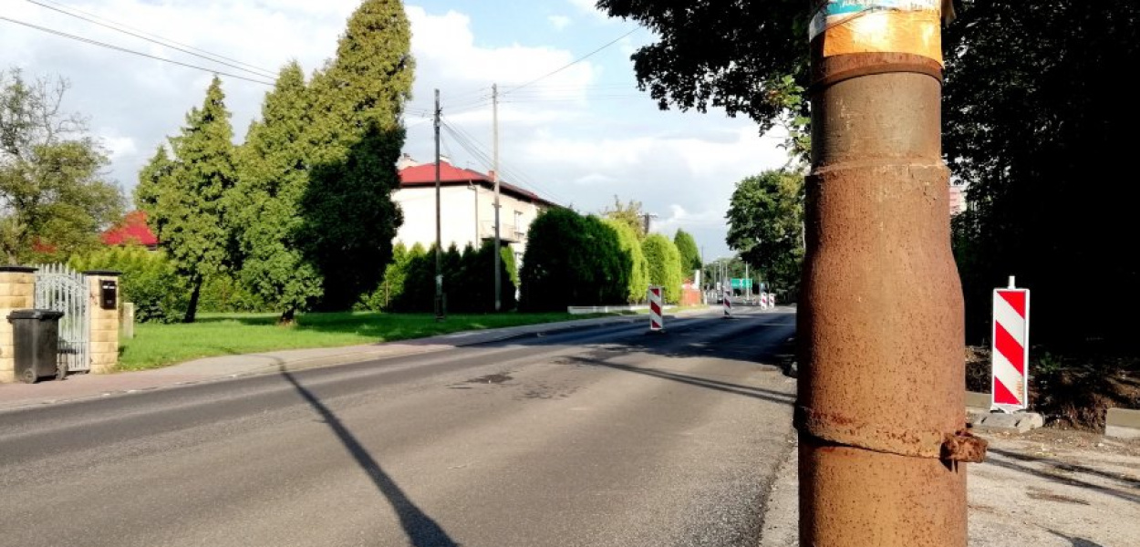 Skorodowane latarnie przy Śląskiej w Chrzanowie