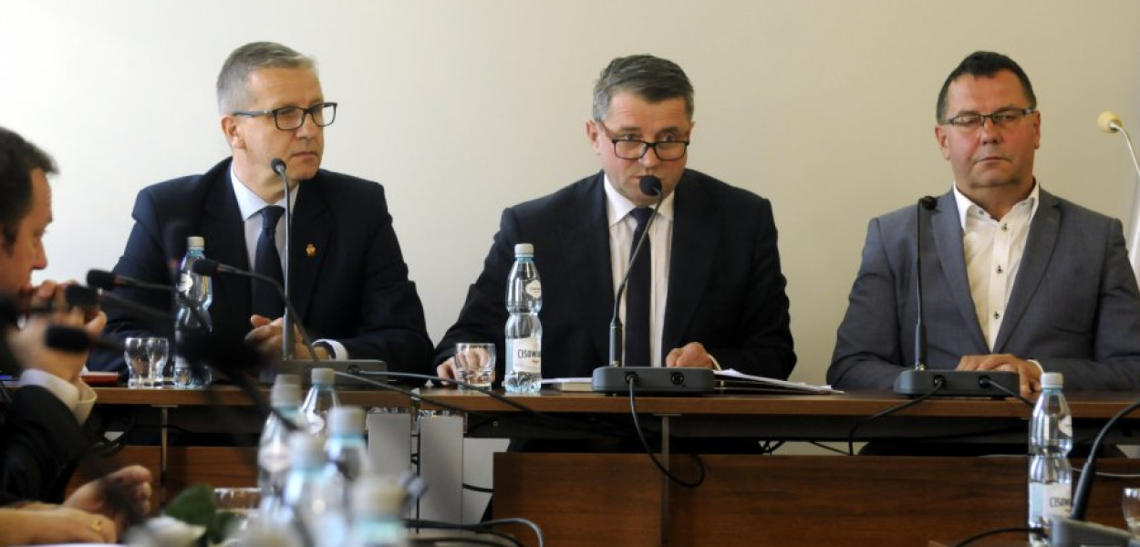 Nowe prezydium Rady Miejskiej w Chrzanowie: Andrzej Filipczak, Andrzej Bieda i Stanisław Czarny