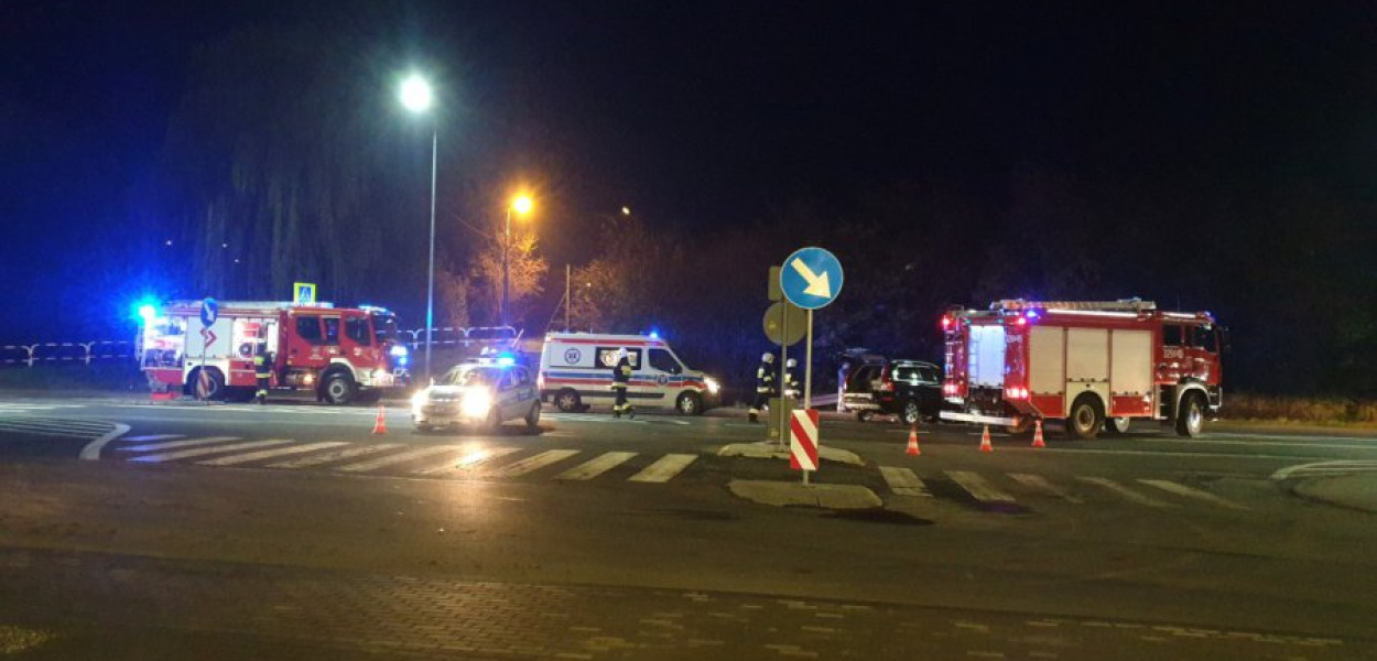 W środę ok. godz. 17.30 niedaleko sklepu Lidl w Krzeszowicach zderzyły się dwa samochody. FOT. Piotr Bulicz