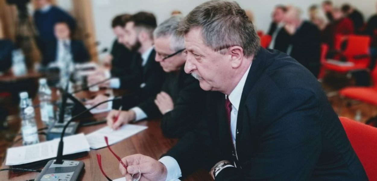 Radny Janusz Jedynak to jedna z czterech osób z proburmistrzowskiego klubu Nowa Energia dla Chrzanowa, które straciły członkostwo w zgromadzeniach związków komunalnych