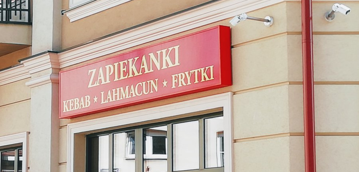 Godziny wyłącznie dla seniorów powyżej 65. roku życia obowiązują również w lokalach gastronomicznych