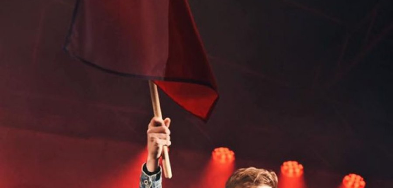 Polsko, czy wytrzymasz? - śpiewa Maciek Nowak      fot. Irek Lipiec