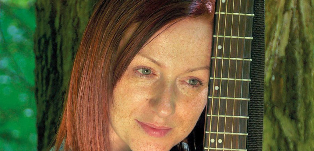  Magdalena Tylek z nieodłączną gitarą