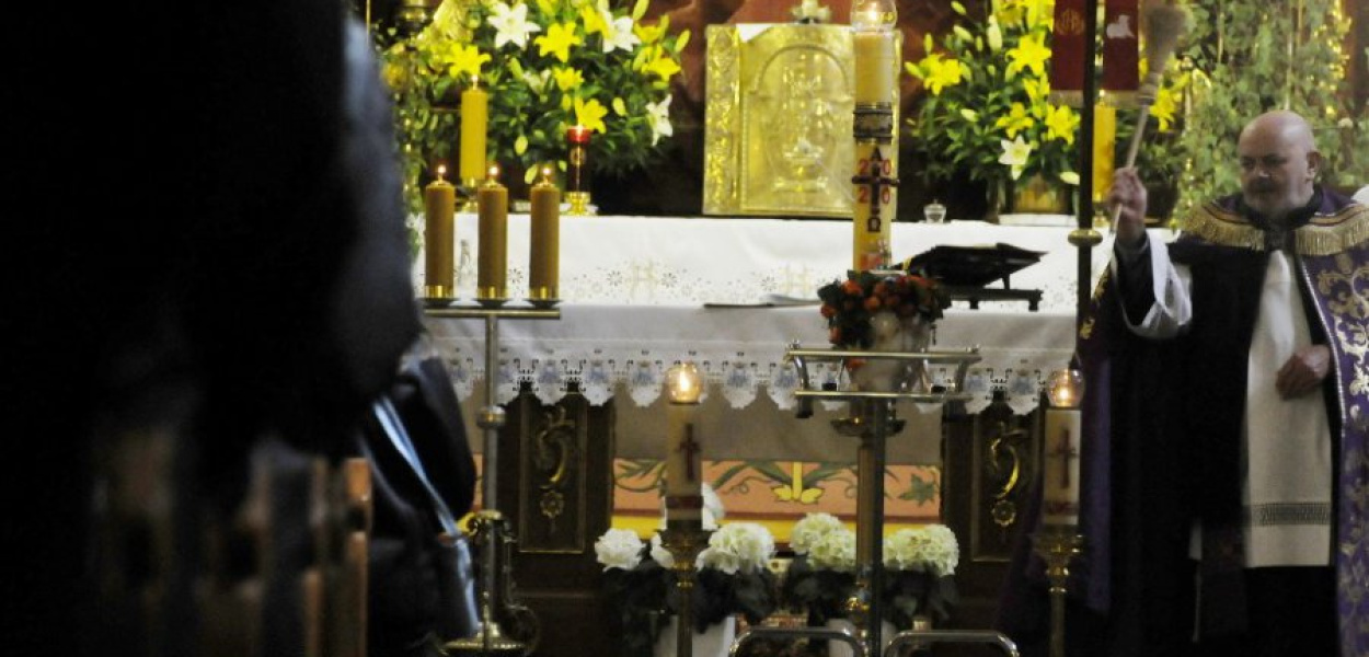 Ojciec Bartłomiej Mazurkiewicz odprawił mszę żałobną