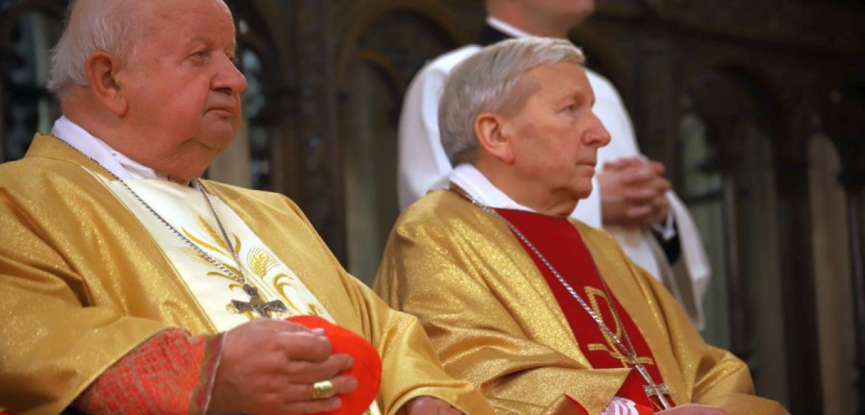 Wspólnie jubileusz kapłaństwa świętowali kardynał Stanisław Dziwisz i biskup Jan Zając (z prawej), fot. Biuro Prasowe Archidiecezji Krakowskiej