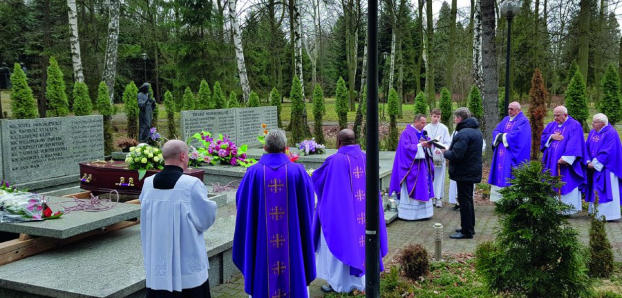 Pogrzeb ks. Jana Bąka, który został pochowany w salwatoriańskim grobowcu jako ostatni, w lutym tego roku (szczegółowy opis w galerii)