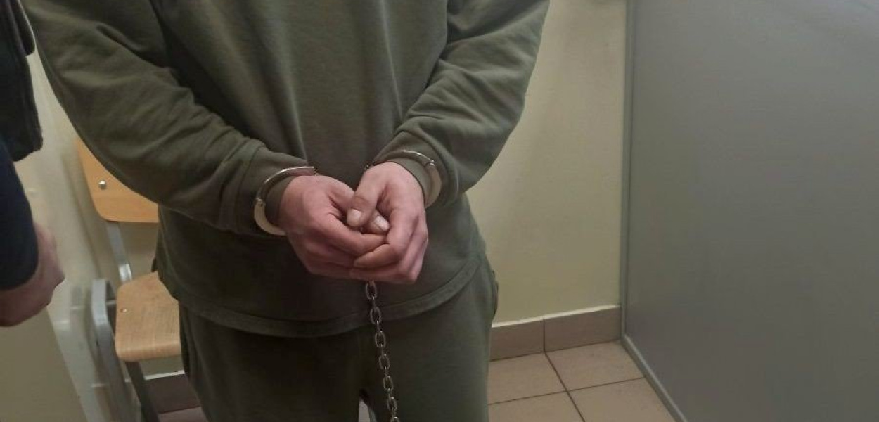 Sprawca napadu w kajdankach, fot. KPP Chrzanów