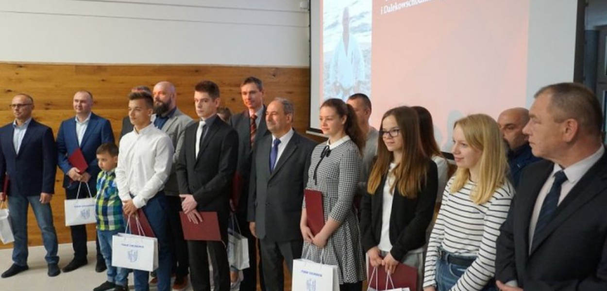 Ubiegłoroczni laureaci nagrody starosty, fot. Starostwo Powiatowe w Chrzanowie