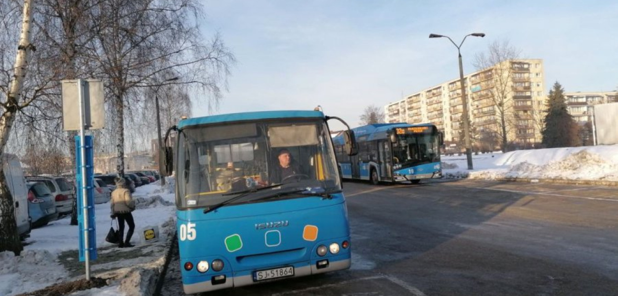 Na tymczasowy dworzec przy ulicy Wyszyńskiego podjechał autobus linii 8