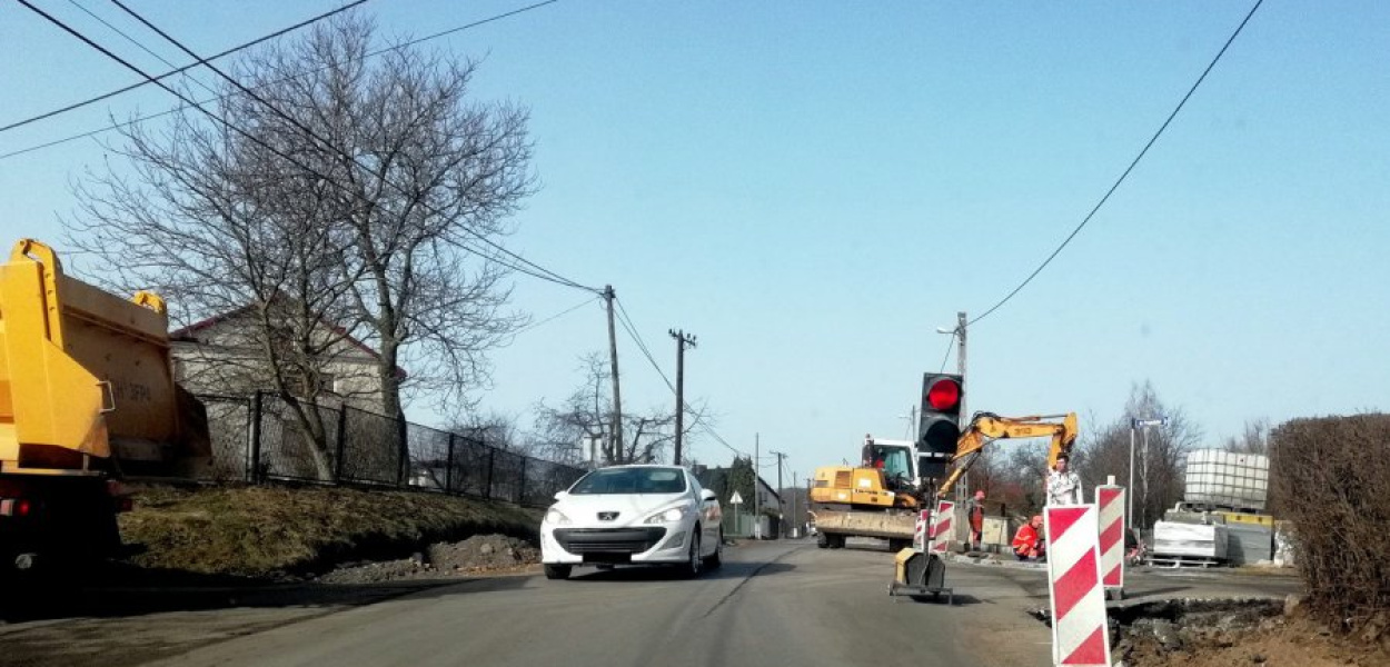 Ruch wahadłowy na modernizowanej Krakowskiej w Alwerni