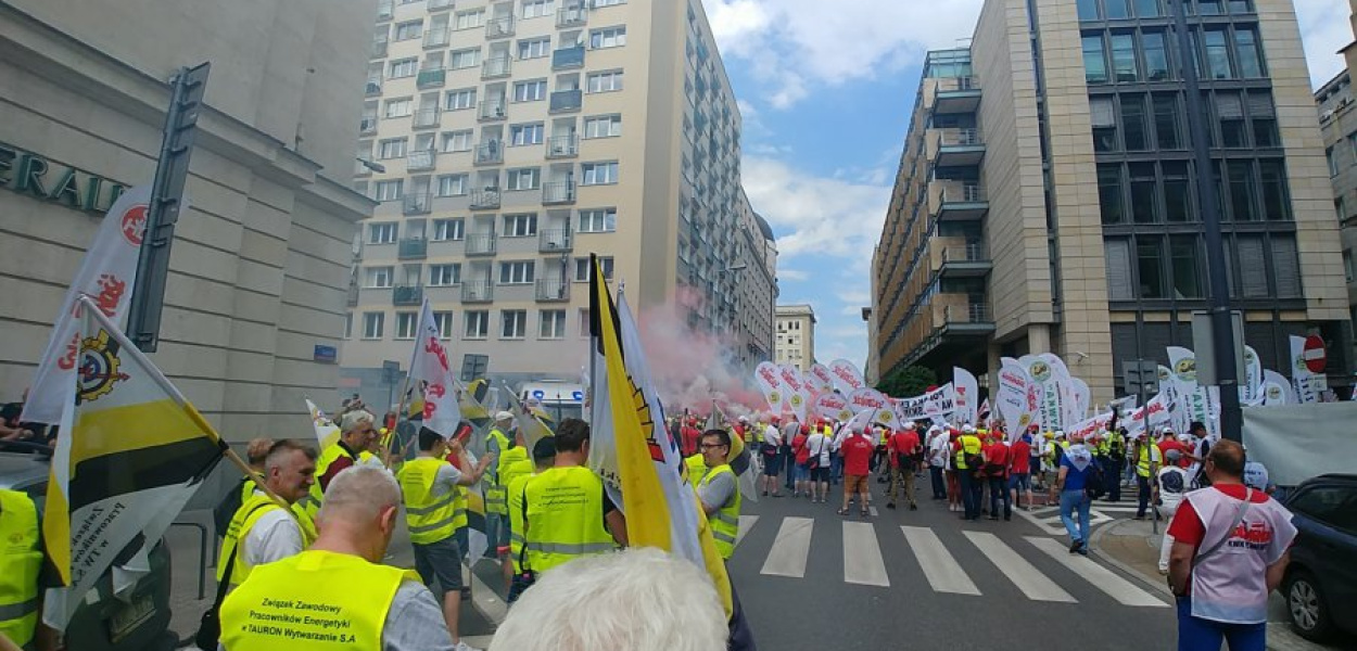 Na protest do Warszawy pojechało ok. 50 pracowników elektrowni Siersza