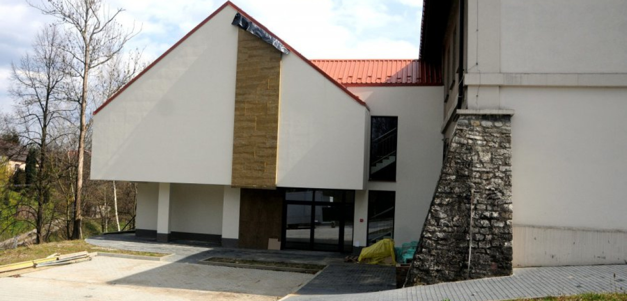 Rozbudowa Szkoły Podstawowej w Grojcu ma się zakończyć jesienią tego roku