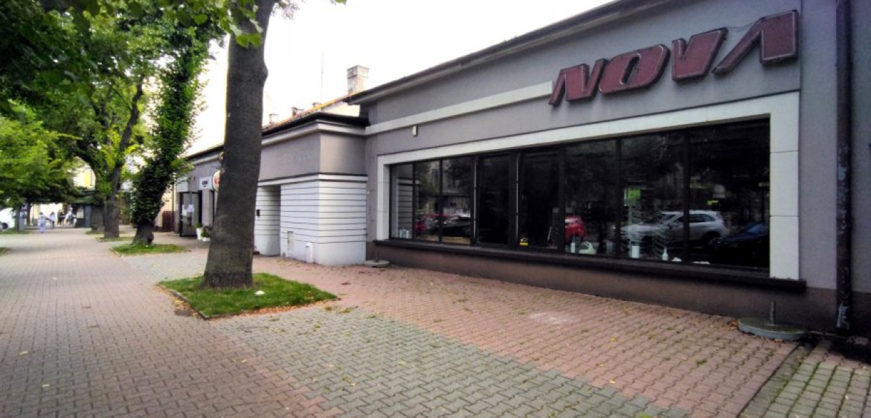 Nieczynna Restauracja Nova przy al. Henryka w Chrzanowie