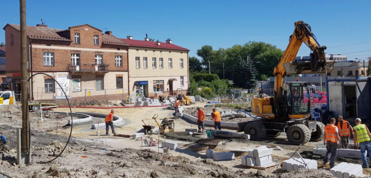 Budowa ronda odbywa się tylko na jedną zmianę