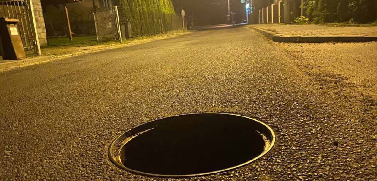 Ul. Centralna w Myślachowicach. Dziś rano było tam bardzo niebezpiecznie. Zdjęcie zrobiliśmy tuż przed godz. 6:00