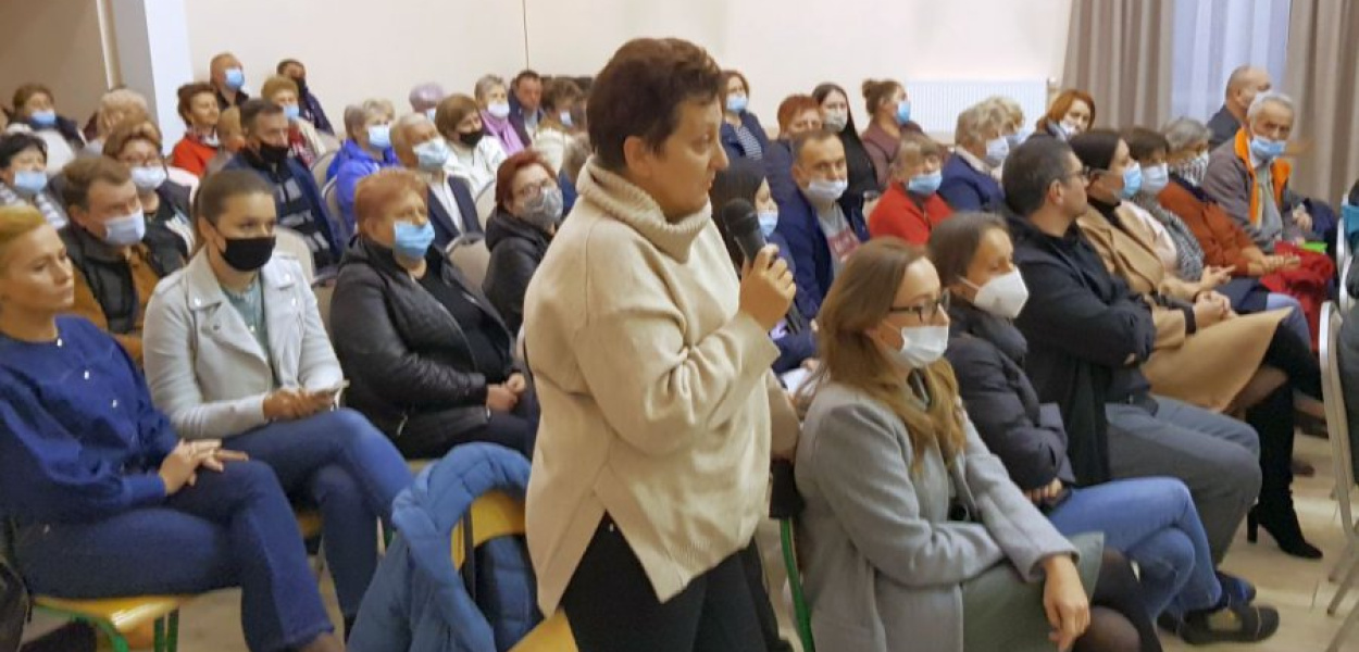 W zebraniu uczestniczyło około stu osób