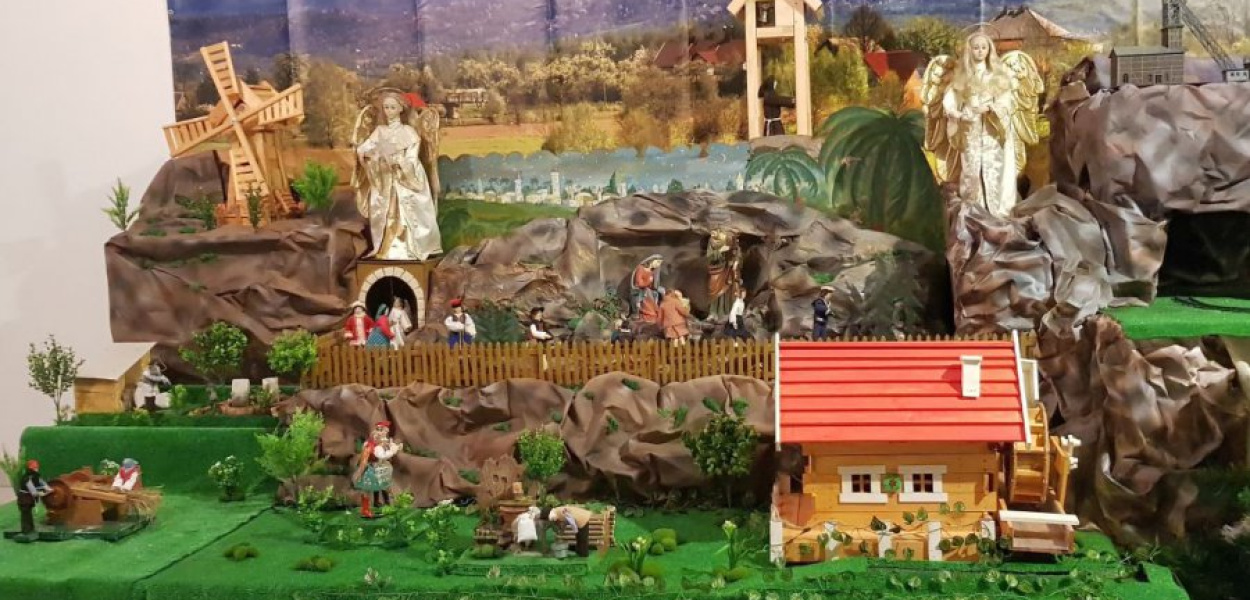 Szopka znajduje się w podziemiach kościoła, gdzie zlokalizowane jest także muzeum sakralne