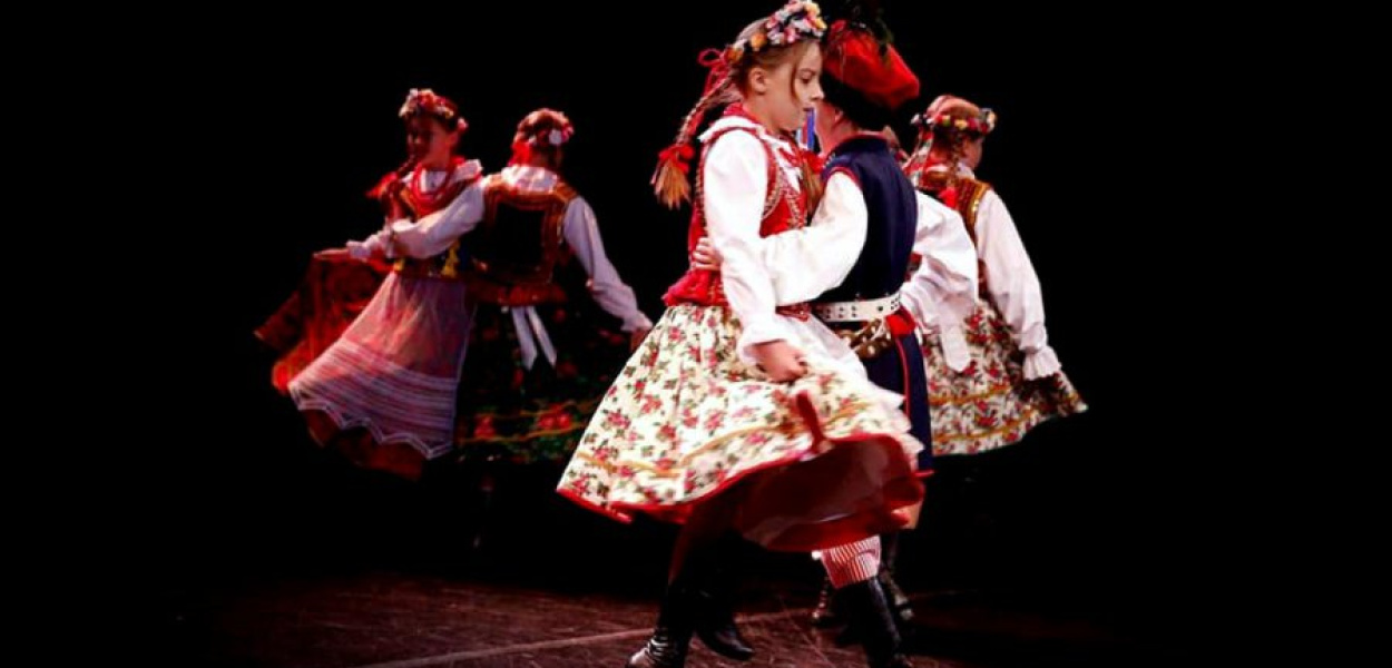 Zespół Pieśni i Tańca Krakowiaczek z Grojca. FOT. Z ARCHIWUM KRAKOWIACZKA