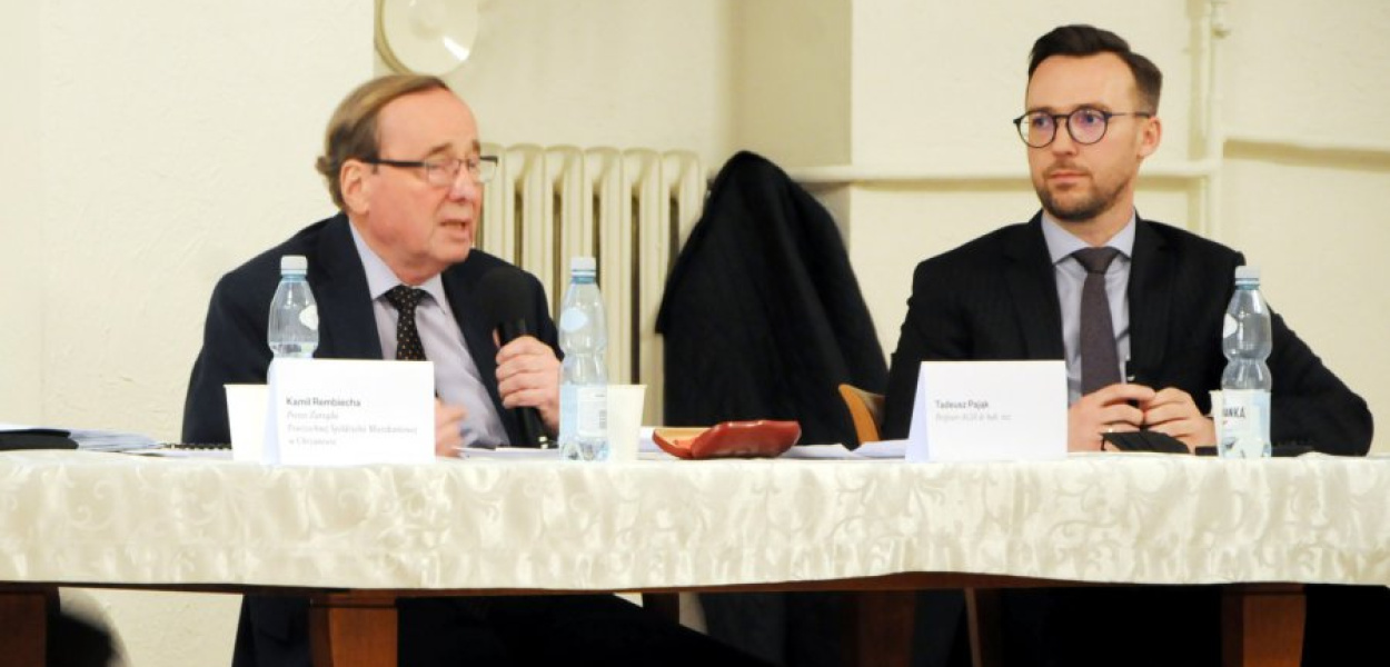 Prof. Tadeusz Pająk z AGH i burmistrz Chrzanowa Robert Maciaszek podczas debaty