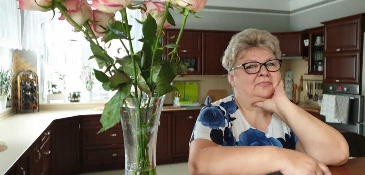 Alicja Dobranowska w swojej kuchni w domu w Dulowej. Lubi gotować, a teraz ma na to sporo czasu