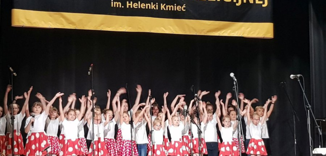 Na scenie LCK zaprezentowało się 33 wykonawców, m.in. zespół &quot;Jagódki&quot; z Marcówki