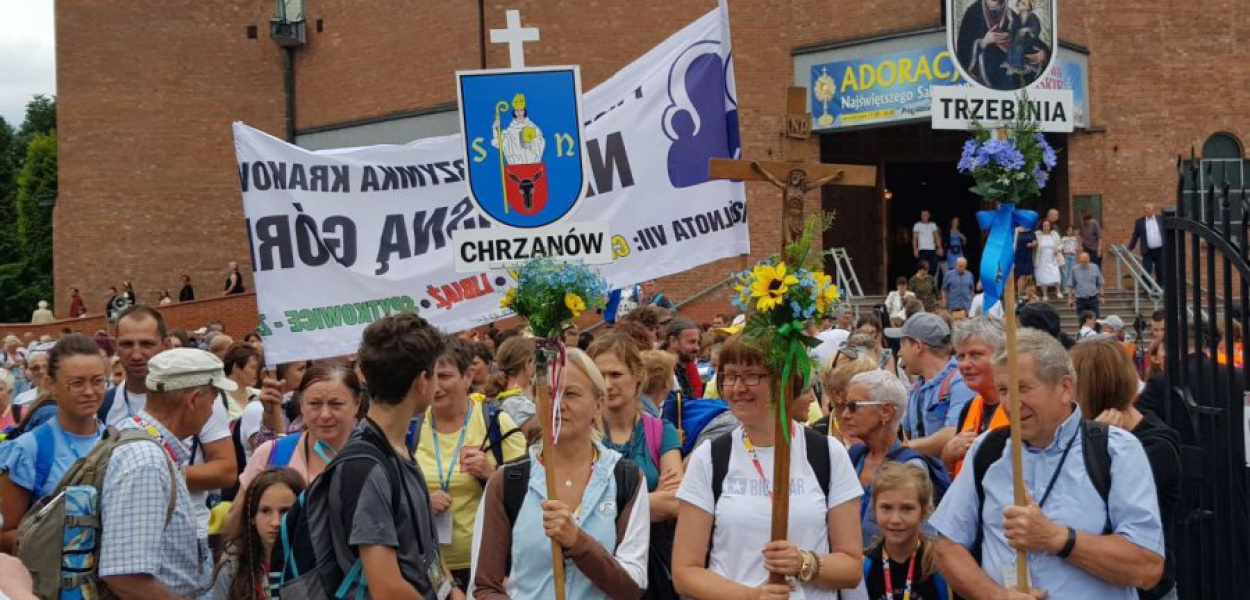 Pielgrzymi przed wyjściem w drogę