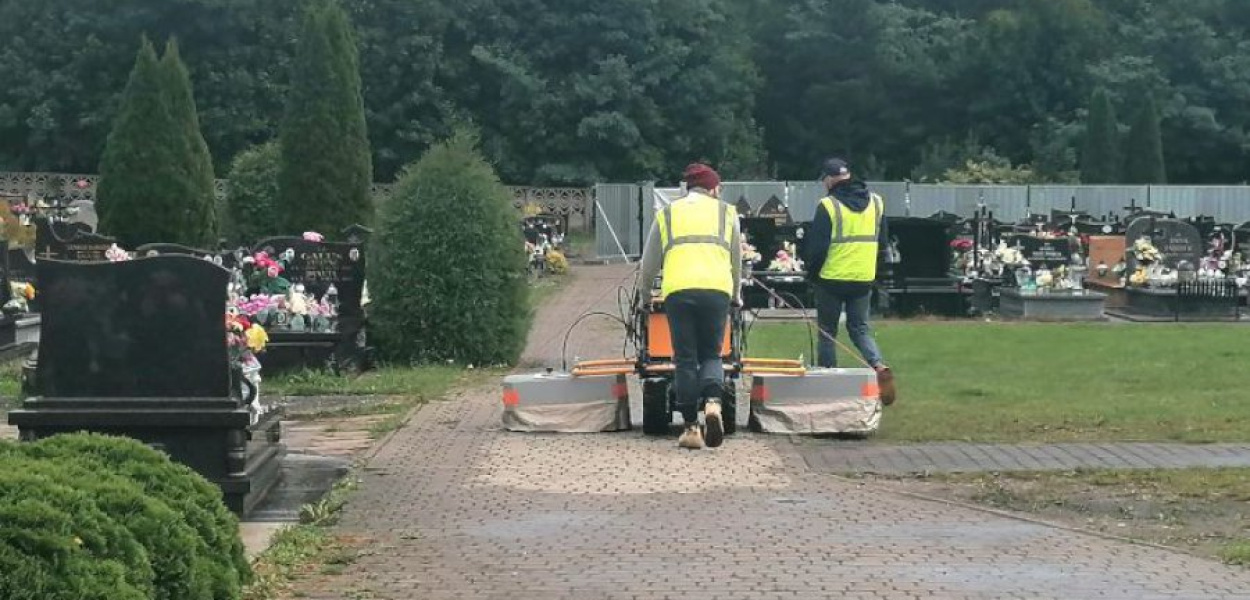 Cmentarz w Trzebini Gaju pozostaje w dalszym ciągu zamknięty. Fot. Urząd Wojewódzki w Krakowie