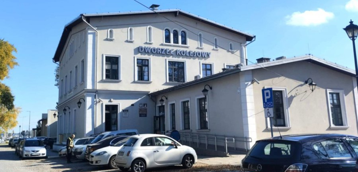 Budynek dworca w Krzeszowicach. FOT. Kacper Ropka