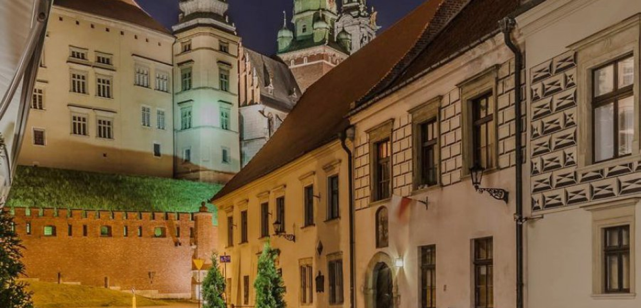 Wawel od strony Kanoniczej w Krakowie. Fot. Artur Sarna/PRZEŁOMowe Kadry