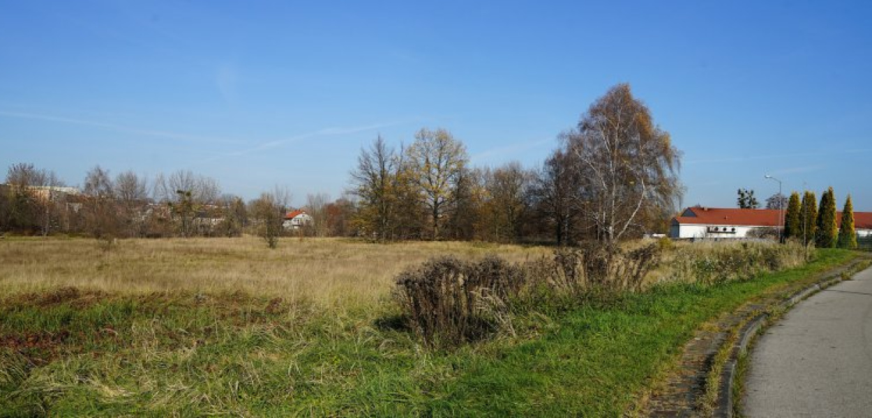 Tereny za Lidlem, wzdłuż ul. Harnes w Chrzanowie, mają być przeznaczone pod zabudowę handlowo-usługową