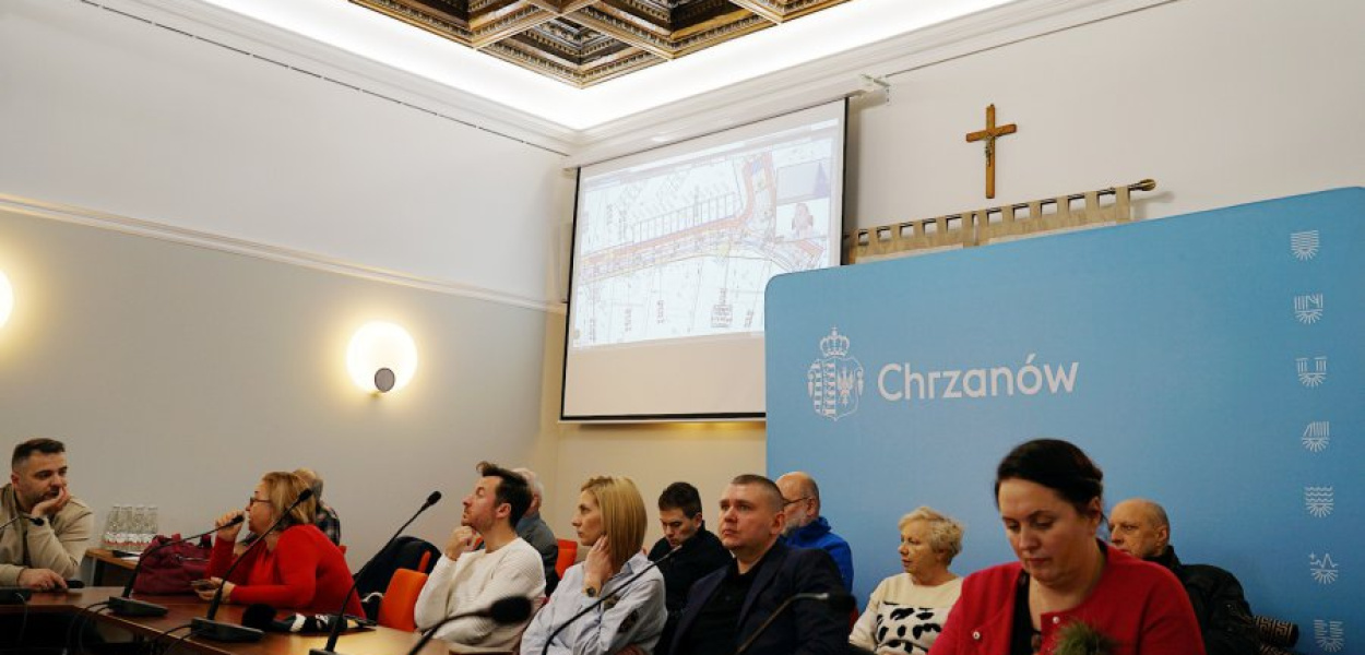Podczas spotkania w urzędzie miejskim w sprawie budowy łącznika między Mydlaną i Harnes na osiedlu Południe w Chrzanowie