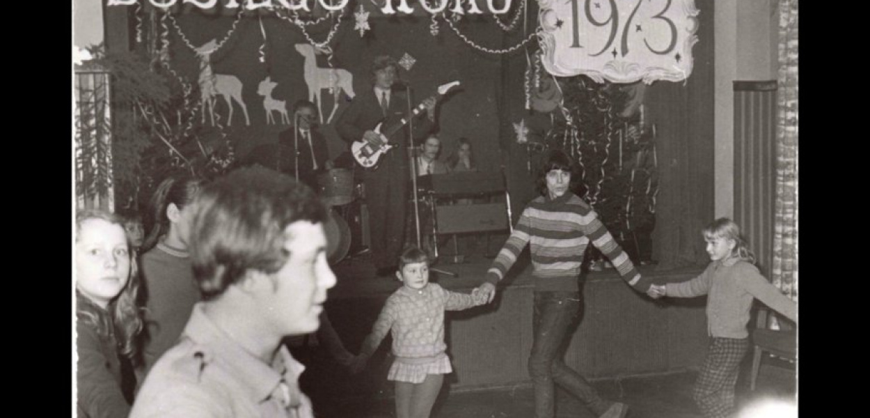 Zabawa karnawałowa w Fabloku. Rok 1973. FOT. z archiwum Muzeum w Chrzanowie