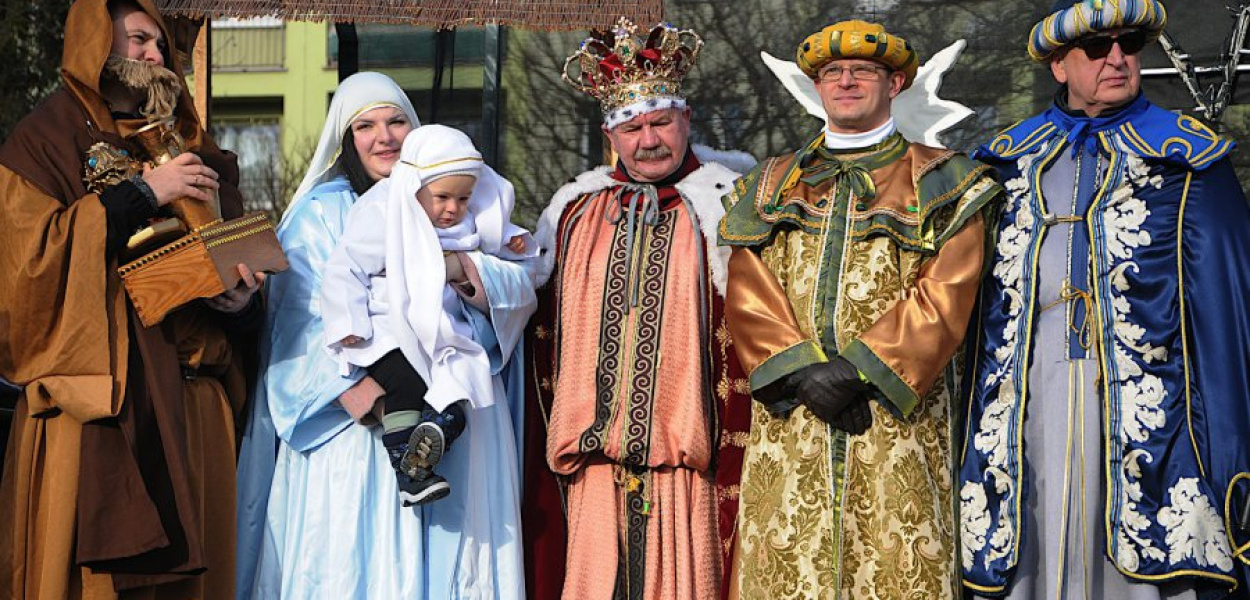 Trzej Królowie i Święta Rodzina na placu Tysiąclecia w Chrzanowie