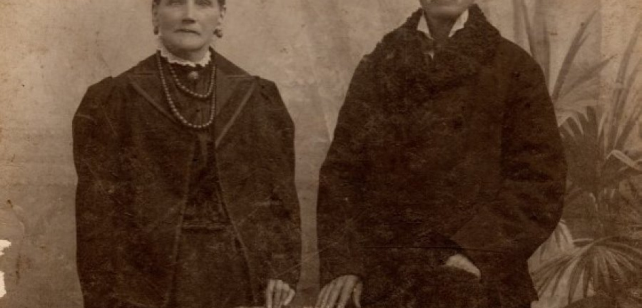 Zdjęcie przodków - Maria Weronika i Jan, ok. 1910 r. Udostępnił Edmund Oczkowski. Zdjęcie pochodzi z Cyfrowego Archiwum Ziemi Chrzanowskiej 