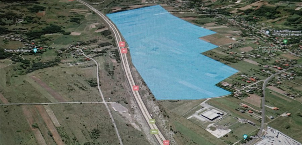 Obszar do zagospodarowania między autostradą A4 a ul. Pańską w Grojcu. Materiał przedstawiony przez Commercial Point na sesji Rady Miejskiej w Alwerni
