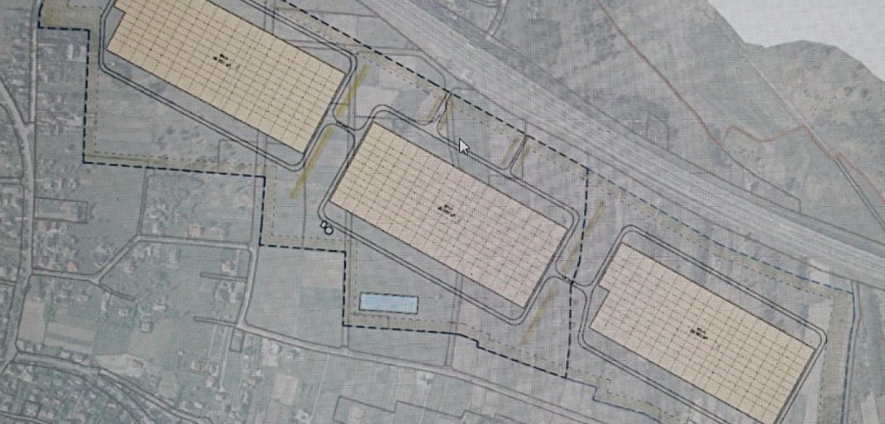 Koncepcja hal magazynowych między autostradą A4 a ul. Pańską w Grojcu. Materiał Commercial Point, zaprezentowany na sesji Rady Miejskiej w Alwerni