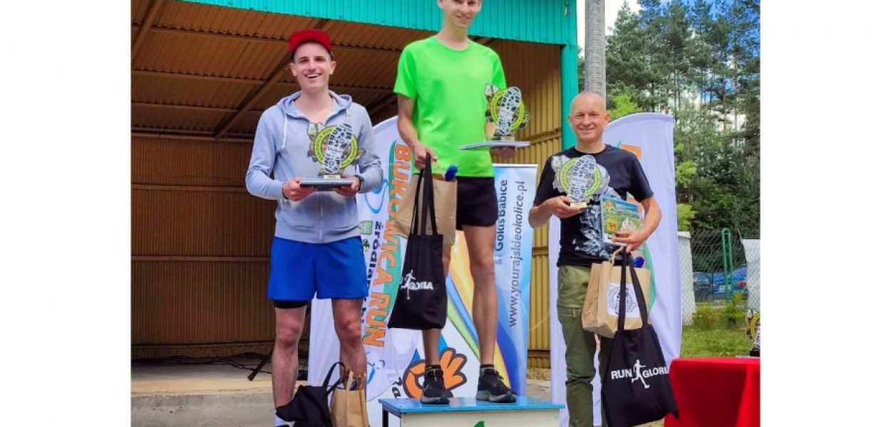 Najlepsza trójka zawodów Bukowica Run 2022. Fot. FB Bukowica Run