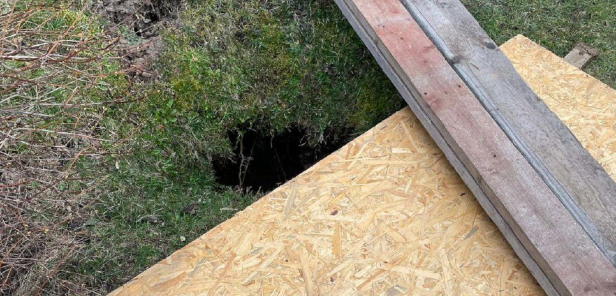W nowej Górze zapadła się ziemia. FOT. Karków112 Krakowskie Ratownictwo w Obiektywie
