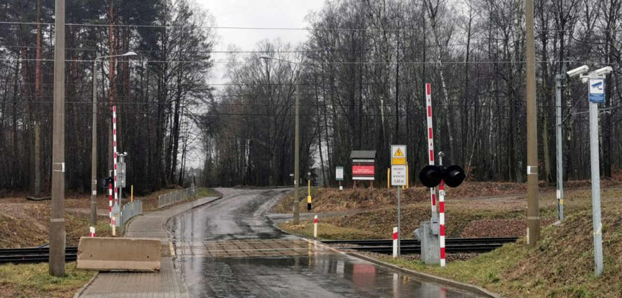 Przejazd kolejowy przy ul. Tenczyńskiej w Dulowej