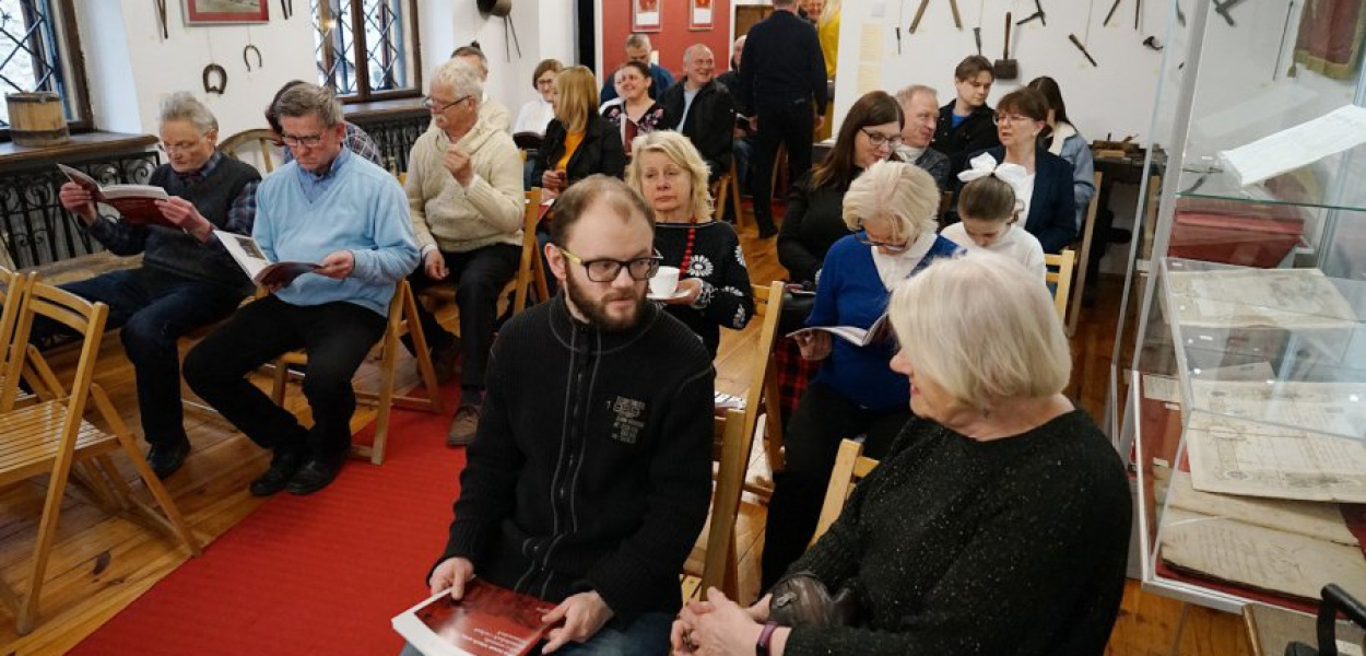 Podczas wernisażu wystawy poświęconej chrzanowskim rzemieślnikom