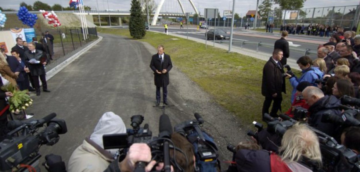 2003 r. Donald Tusk na otwarciu wiaduktu w Chrzanowie