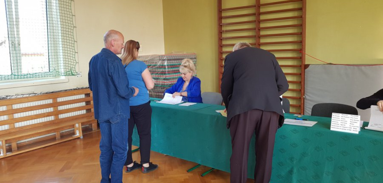 Głosowanie na sołtysa w Młoszowej