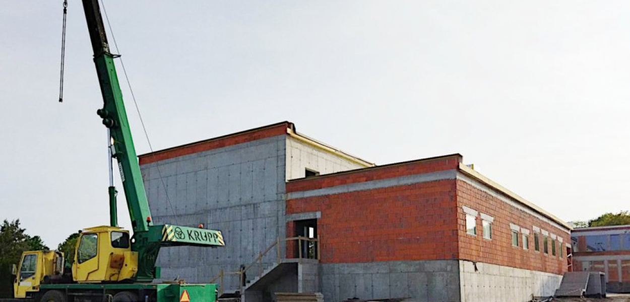 Rozbudowywana SP nr 6 w chrzanowskim Kościelcu