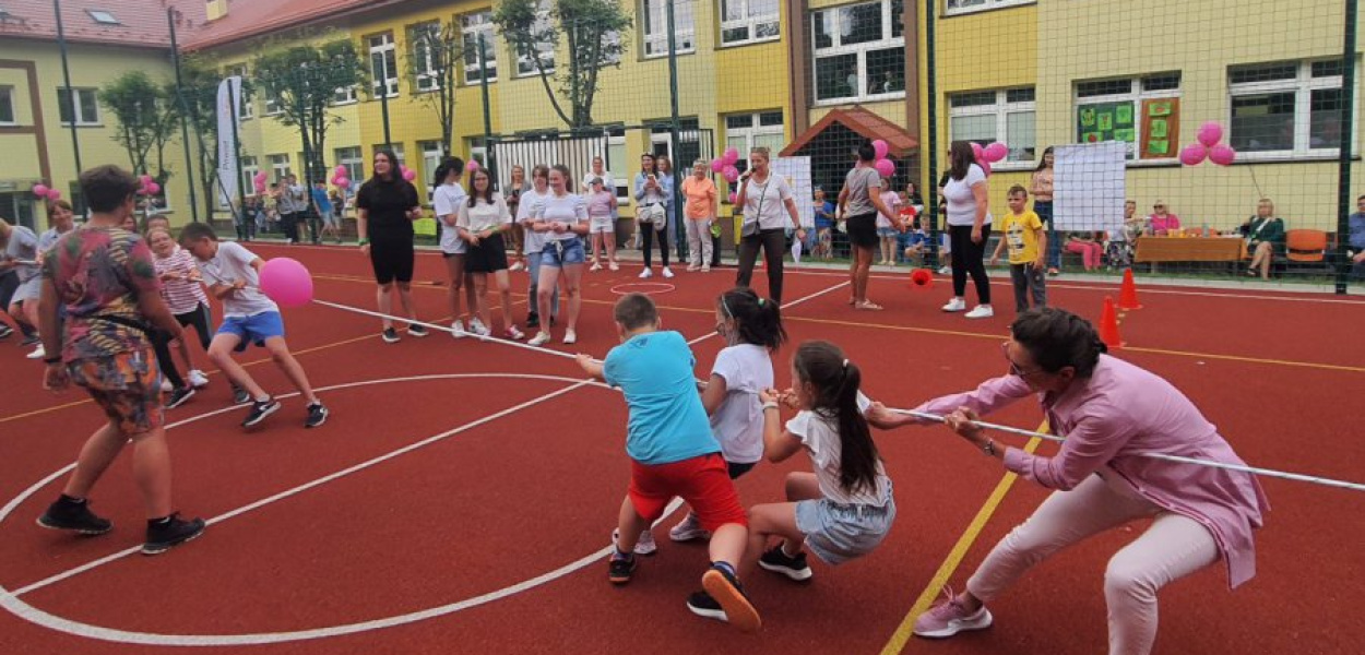 Podczas pikniku z podstawówką w Filipowicach. FOT. archiwum Anny Lewickiej