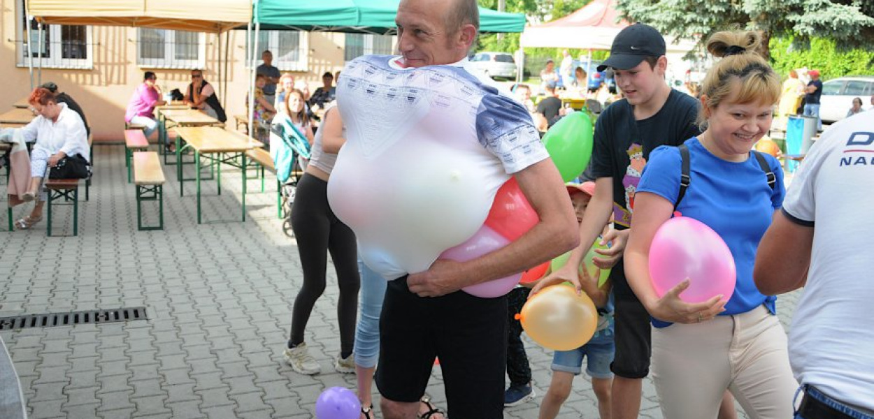 Pakowanie rodziców podczas imprezy w Żarkach