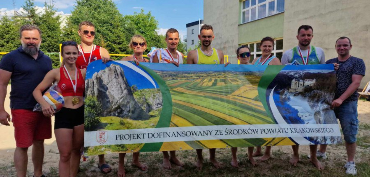 Finałowa czwórka wraz z organizatorami
