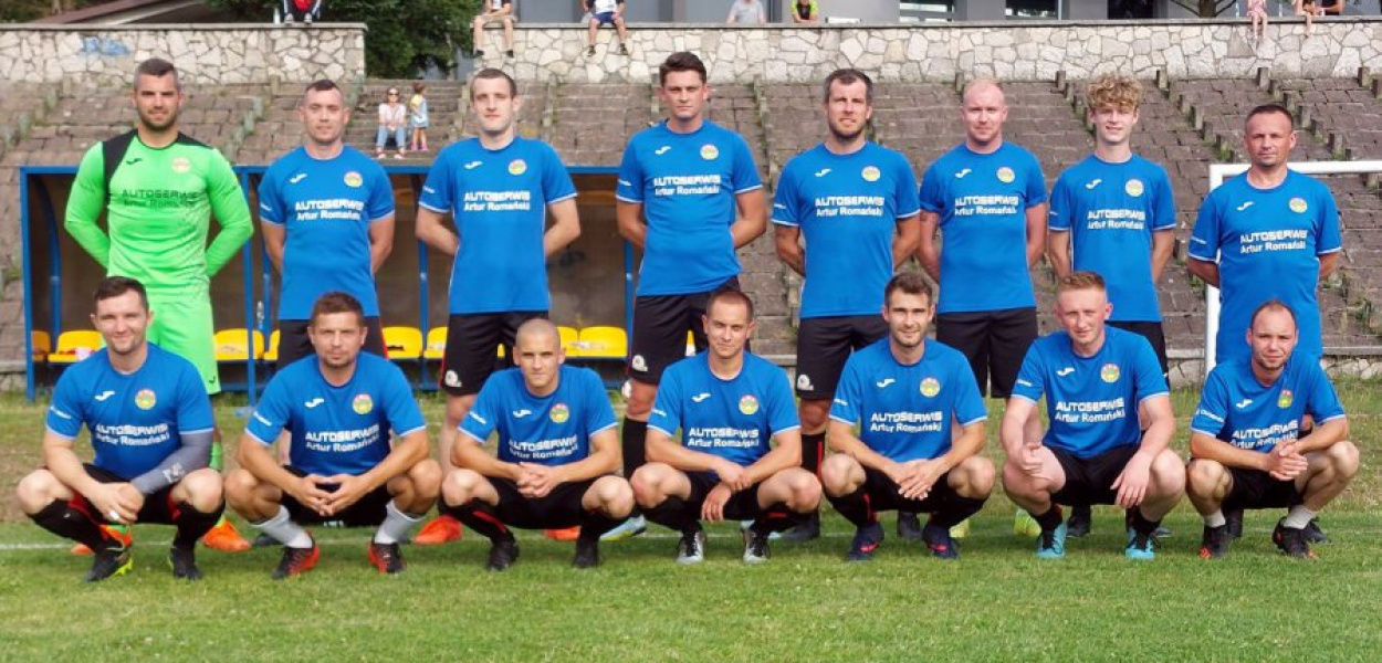 Drużyna Polonii Luszowice przed meczem w Bukownie. Fot. Ireneusz Palka